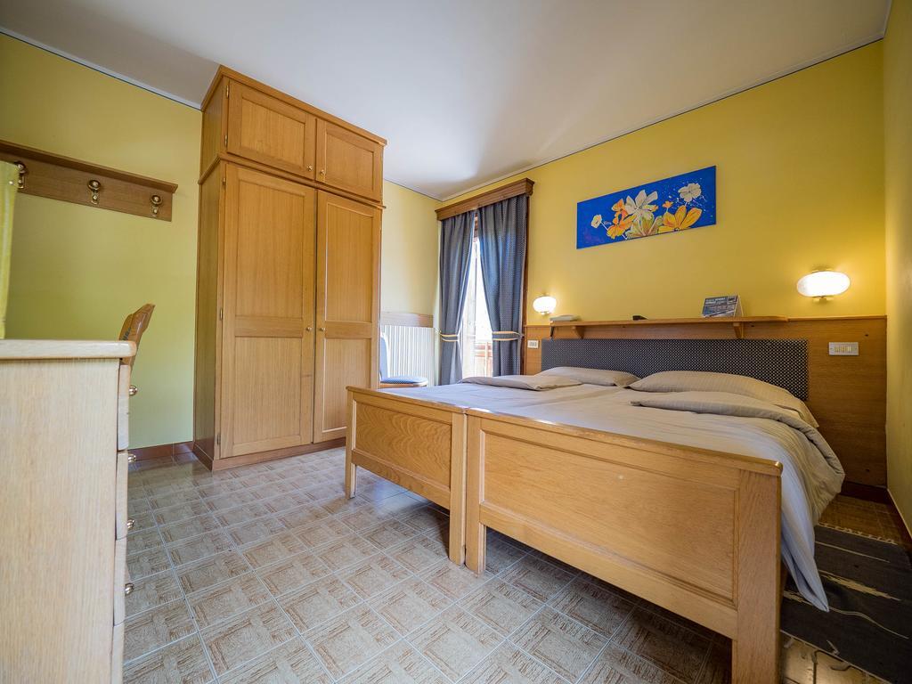Hotel Baita Della Luna Livigno Exterior photo