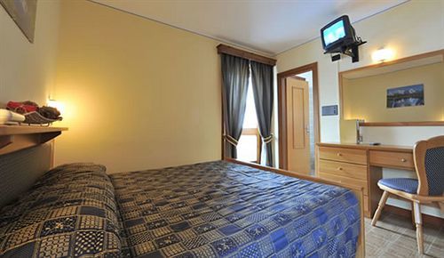 Hotel Baita Della Luna Livigno Exterior photo